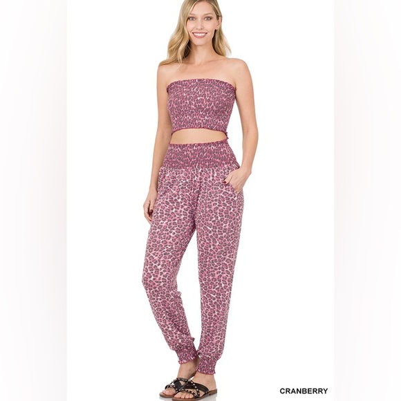 Zenana Outfitters Pink Leopard Print Jumpsuit - Picture 2 of 9